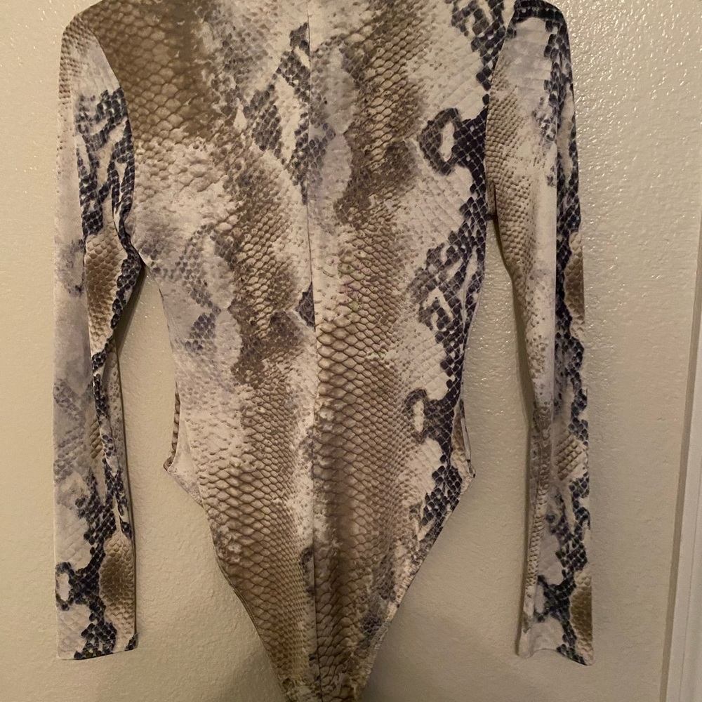 Store Sample Sale - Picture 4 of 9